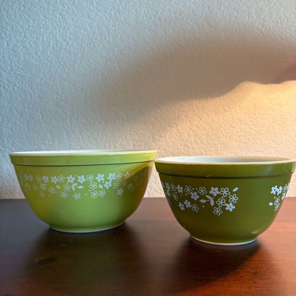 Vintage Pyrex Spring Blossom Green Floral Mixing Bowls